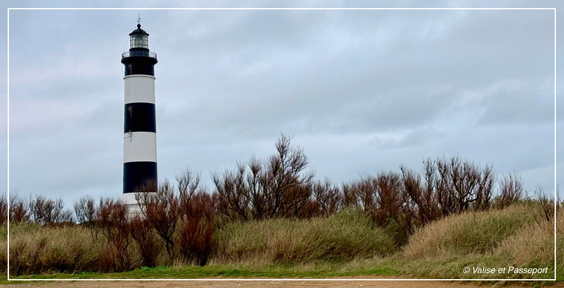17-VP-FRANCE-phare-de-chassiron-ile-doleron-dec2024-web-pano 🚐 Nous partons pour la dernière vadrouille de l'année ! 🇫🇷