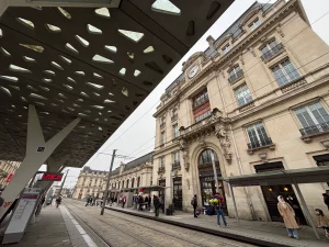 france-gare-bordeaux-gironde-2024-300x225 La République Française : Ces terres aux multiples facettes