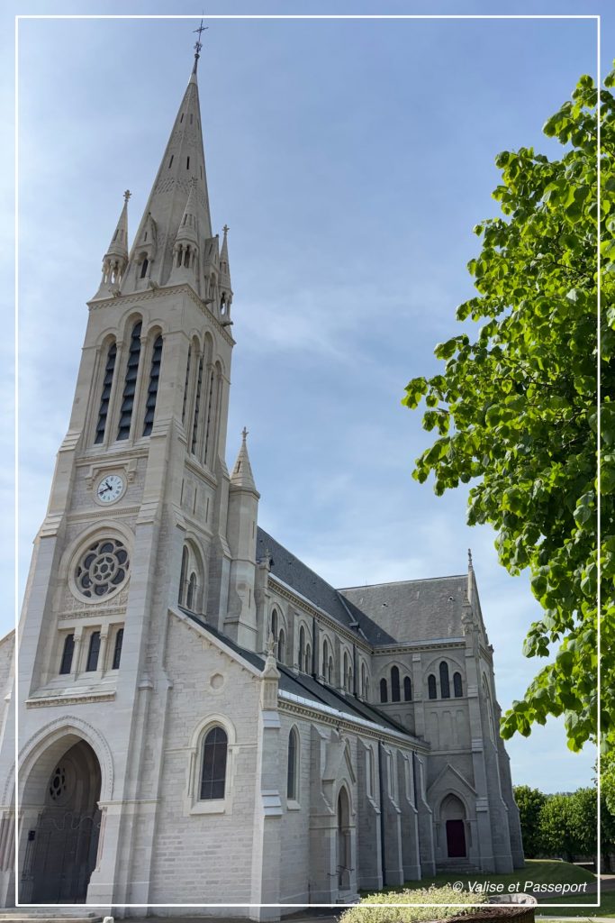 JAN-2-photo-eglise-de-Fayl-Billot-683x1024 ✍️ #3 : Nous traversons la France direction l’Allemagne 🚐 🇫🇷