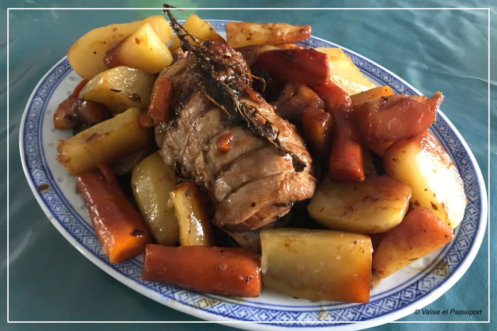 VALISE_ET_PASSEPORT-CUISINE-roti-et-ses-petits-legumes-1024x683 🥣 Mon défi “Cuisine autour du monde” 🌍